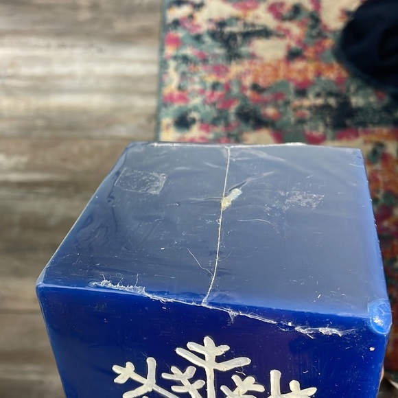 Square snowflake single wick decorative candle - Picture 3 of 4